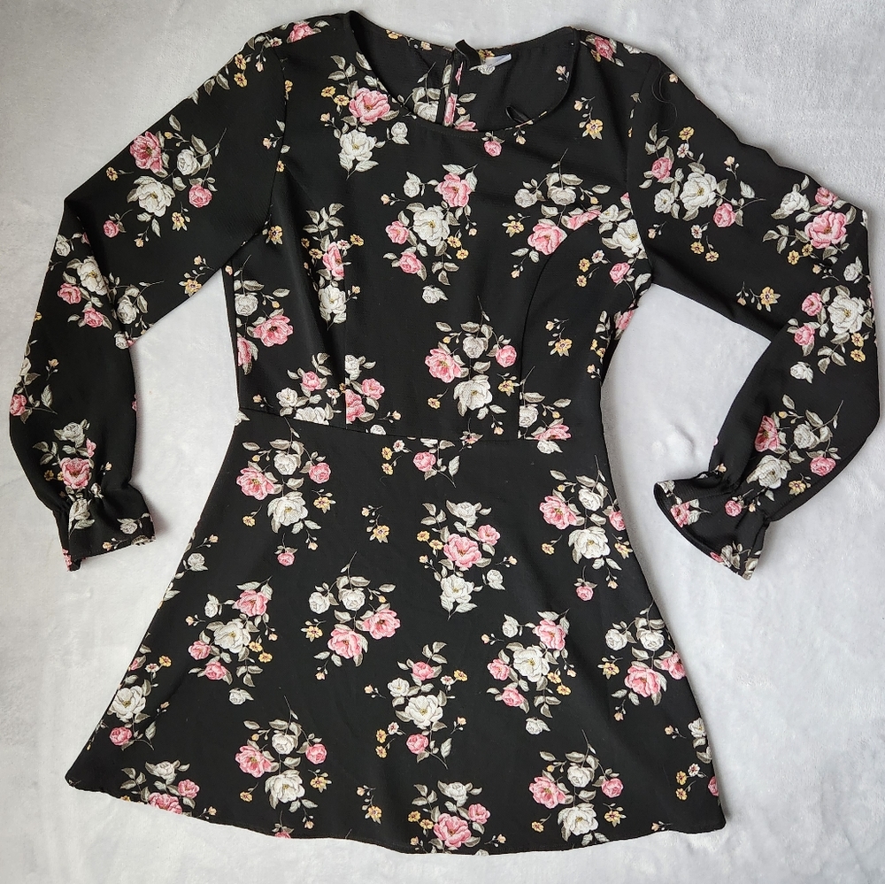 NWOT Black Floral Long Sleeved Creped Dress From H&M Divided, Women's Size 8